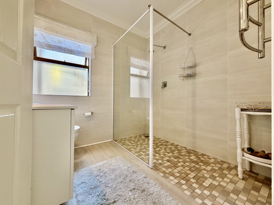 3 Bedroom Property for Sale in Voelklip Western Cape